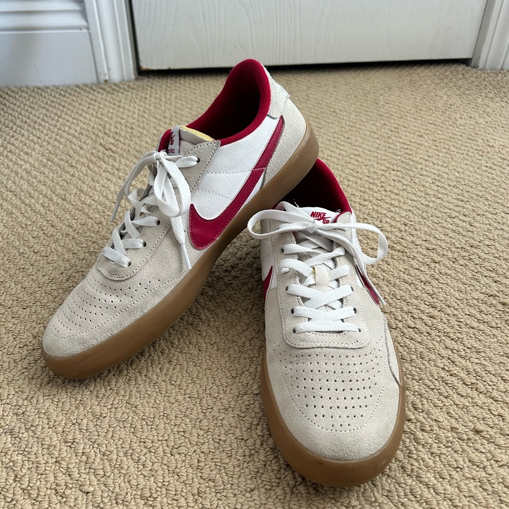 Men’s Nike Vulc SB Summit White Cardinal Red shoes CD5010-100